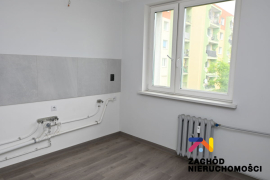 Zacisze 2 pokoje po kapitalnym remoncie